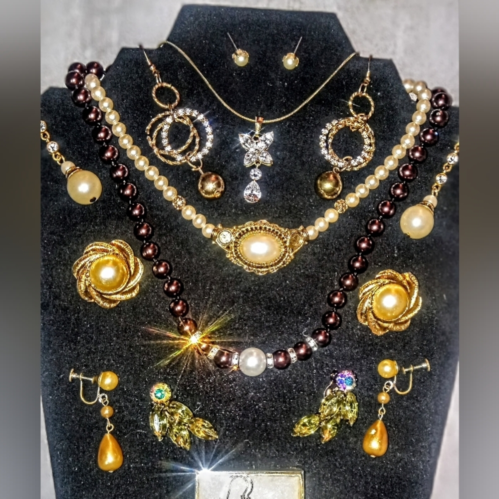Elegant Gold,Pearl,Amber Earrings & Necklaces lot Clip Ons Stud Post Retro